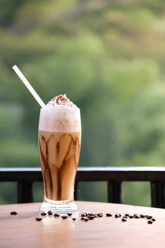 Bebida helada de café con crema